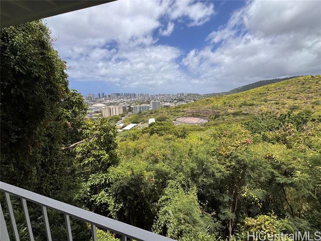 1588 St Louis Drive, Honolulu, HI 96816