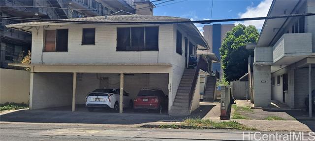 1320 Pensacola Street, Honolulu, HI 96814