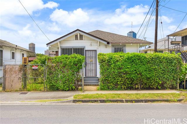 1821 Young Street, Honolulu, HI 96826