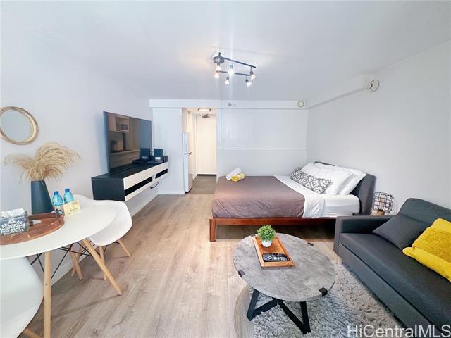 445 Seaside Avenue, 703, Honolulu, HI 96815