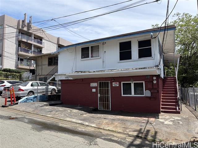 1453 Pele Street, Honolulu, HI 96813