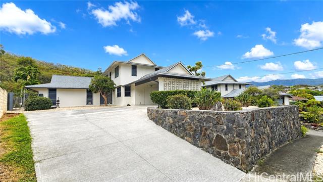 970 Apokula Place, Kailua, HI 96734