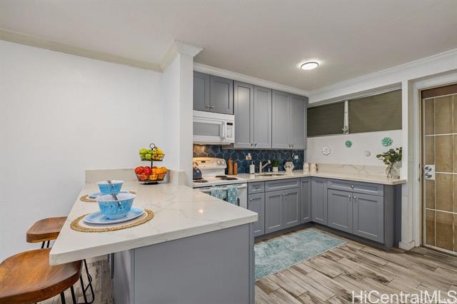 1423 Emerson Street, 111, Honolulu, HI 96813