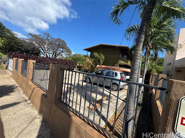 94-335 Pupuole Street, Waipahu, HI 96797