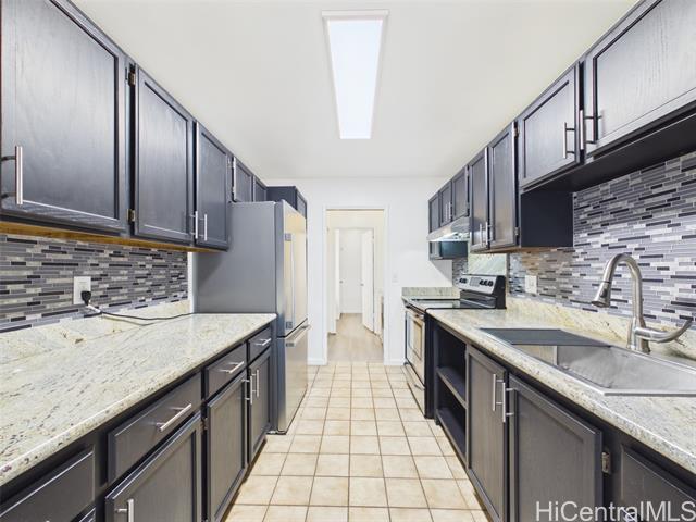 2069 California Avenue, 13F, Wahiawa, HI 96786