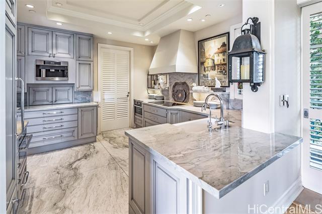 1740 Beretania Street, 25, Honolulu, HI 96826