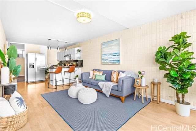 1524 Pensacola Street, 118, Honolulu, HI 96822