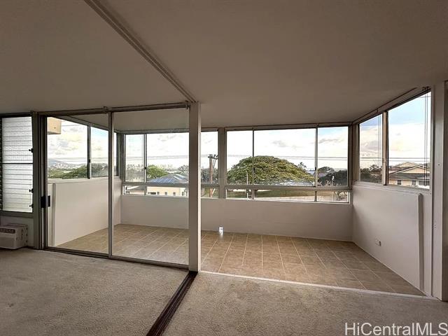 1015 Napunani Street, 401, Honolulu, HI 96818