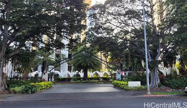 300 Wai Nani Way, II 1213, Honolulu, HI 96815