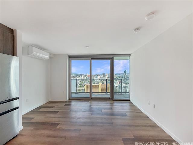 1500 Rycroft Street, 2707, Honolulu, HI 96814