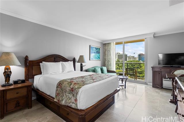 2045 Kalakaua Avenue, 411, Honolulu, HI 96815