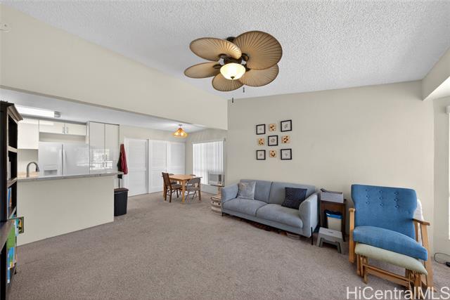 594 Mananai Place, 21W, Honolulu, HI 96818
