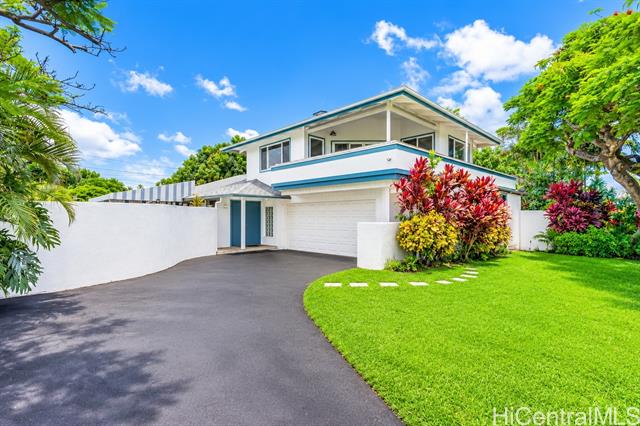 653 Ulumaika Street, Honolulu, HI 96816