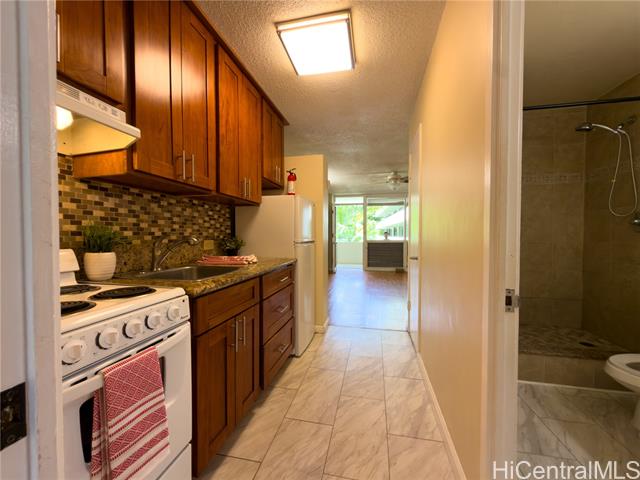 425 Ena Road, C202, Honolulu, HI 96815