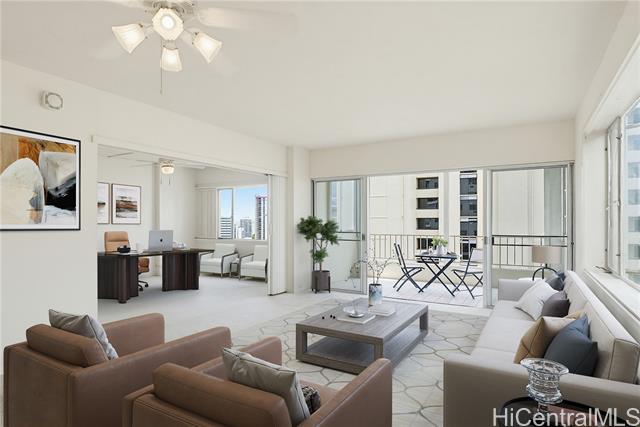 1001 Wilder Avenue, 301, Honolulu, HI 96822