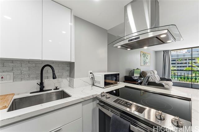440 Seaside Avenue, 310, Honolulu, HI 96815