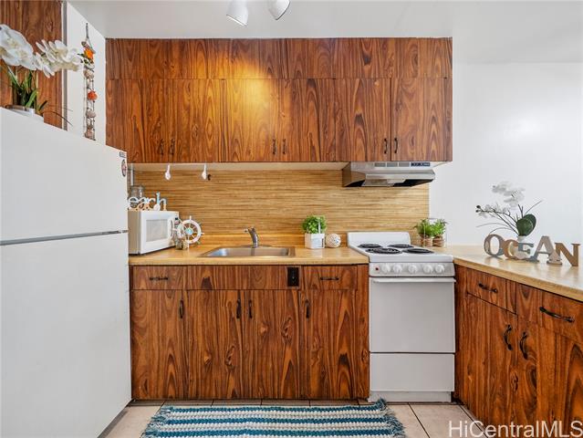 222 Kaiulani Avenue, 407, Honolulu, HI 96815