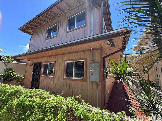 824 Lopez Lane, B, Honolulu, HI 96817