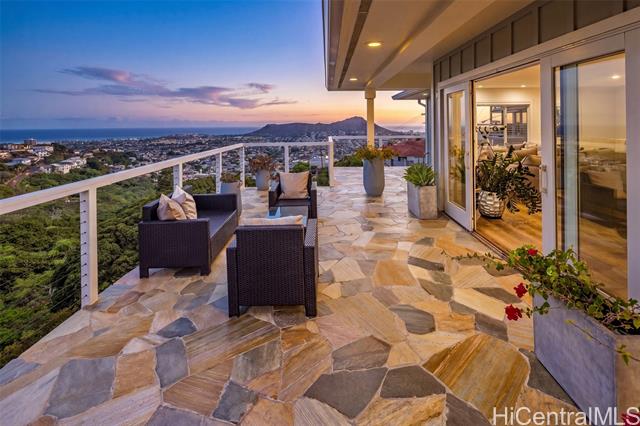 1717 Iwi Way, Honolulu, HI 96816
