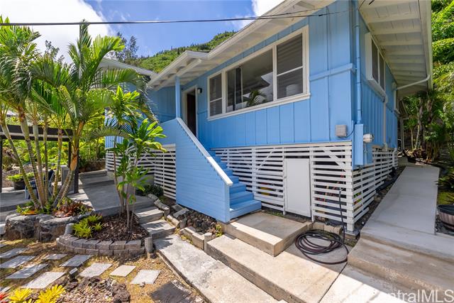 3017 Lanikaula Street, Honolulu, HI 96822