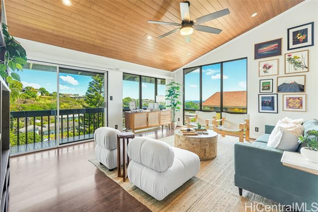 99-709 Hoio Street, Aiea, HI 96701