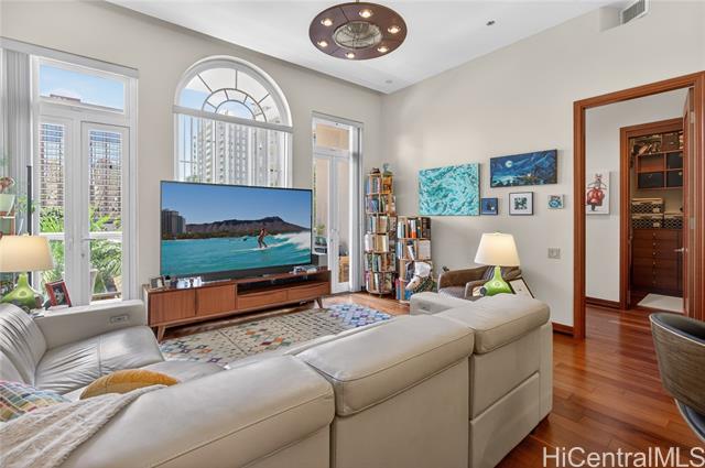 427 Launiu Street, 501, Honolulu, HI 96815