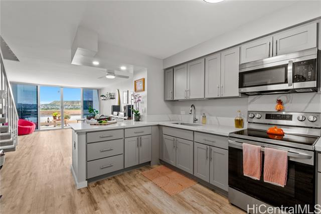 500 University Avenue, 928, Honolulu, HI 96826
