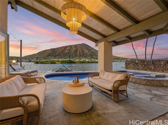 7327 Makaa Street, Honolulu, HI 96825