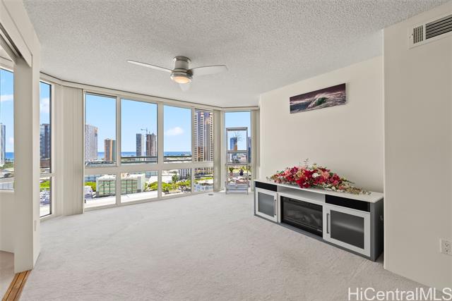 801 King Street, 1903, Honolulu, HI 96813