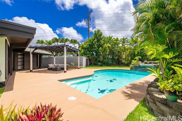 7081 Kalanianaole Highway, Honolulu, HI 96825