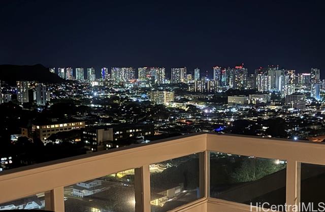 1122 Kaumailuna Place, Honolulu, HI 96817