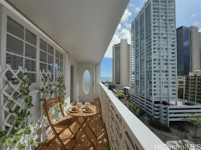 2442 Kuhio Avenue, 1204, Honolulu, HI 96815