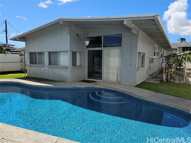 742-A Kaipii Street, Kailua, HI 96734