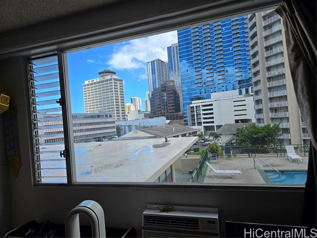 747 Amana Street, 401, Honolulu, HI 96814