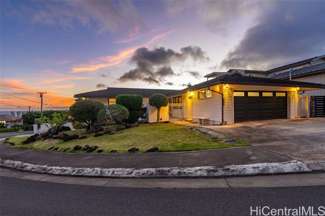 1766 St Louis Drive, Honolulu, HI 96816