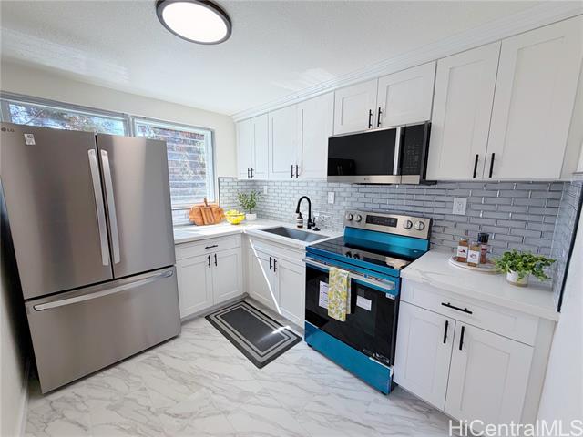 1427 Alexander Street, 201, Honolulu, HI 96822
