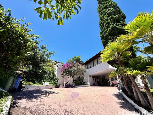 1776 Kumakani Loop, Honolulu, HI 96821