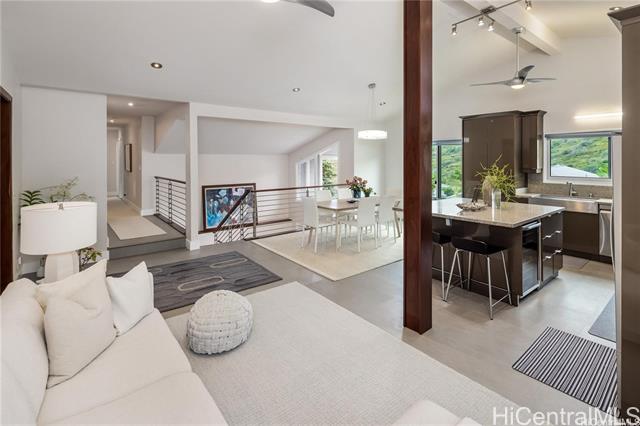 1398 Miloiki Street, Honolulu, HI 96825