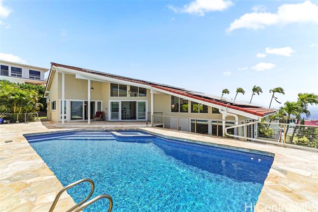 1865 Alaweo Street, Honolulu, HI 96821