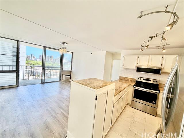 2522 Date Street, 1204, Honolulu, HI 96826