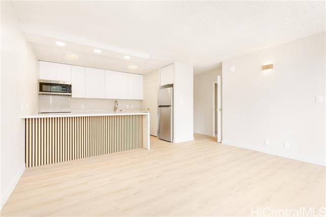 1687 Pensacola Street, 1004, Honolulu, HI 96822