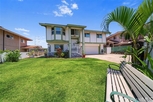 1011 Luaole Place, Honolulu, HI 96818