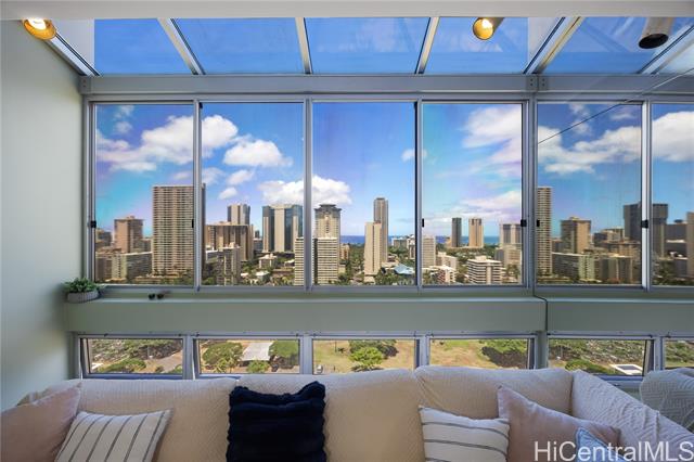 500 University Avenue, 2204, Honolulu, HI 96826