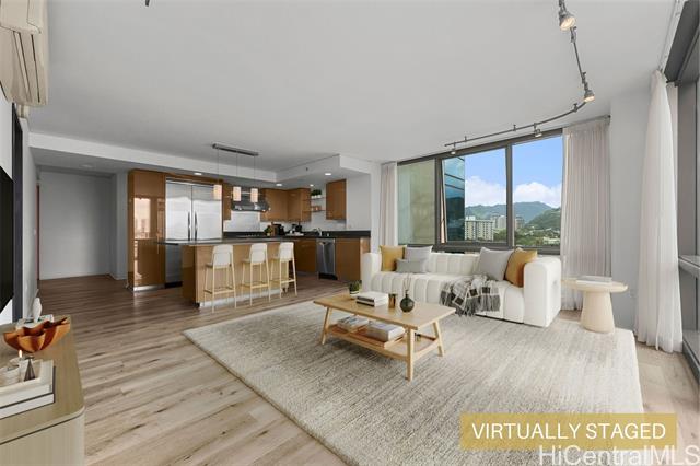 1200 Queen Emma Street, 812, Honolulu, HI 96813