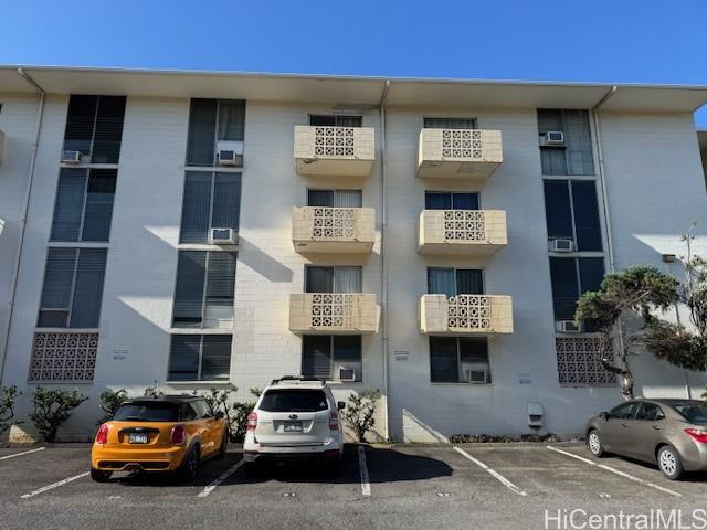 2649 Varsity Place, 102, Honolulu, HI 96826