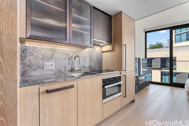 1000 Auahi Street, 733, Honolulu, HI 96814
