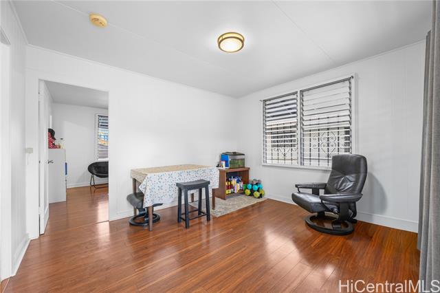 631 Hausten Street, 4, Honolulu, HI 96826