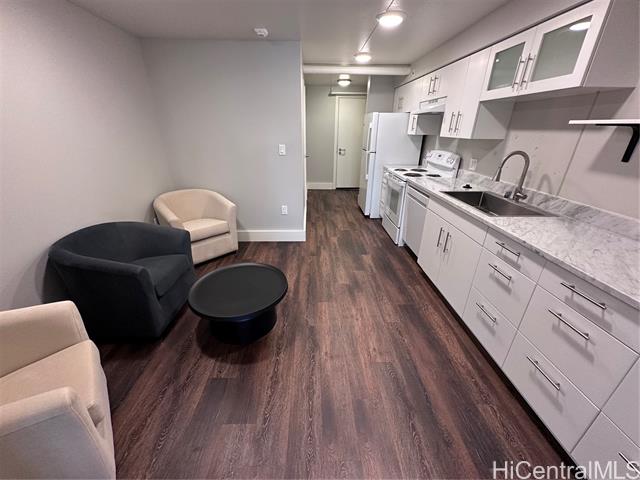 803 Waimanu Street, 205, Honolulu, HI 96813