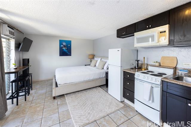 441 Lewers Street, 601, Honolulu, HI 96815