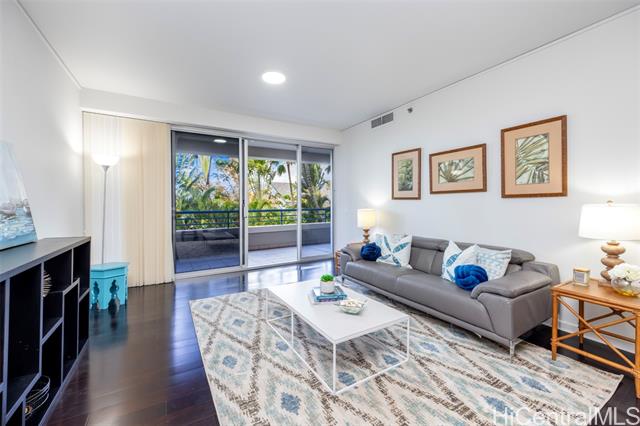 1 Keahole Place, 1303, Honolulu, HI 96825